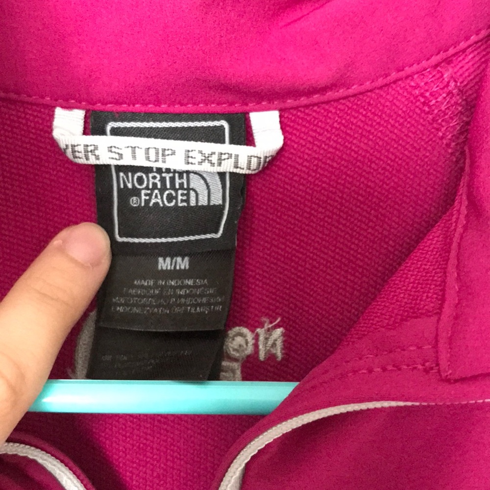 The North Face Quarter Zip - Picture 4 of 6